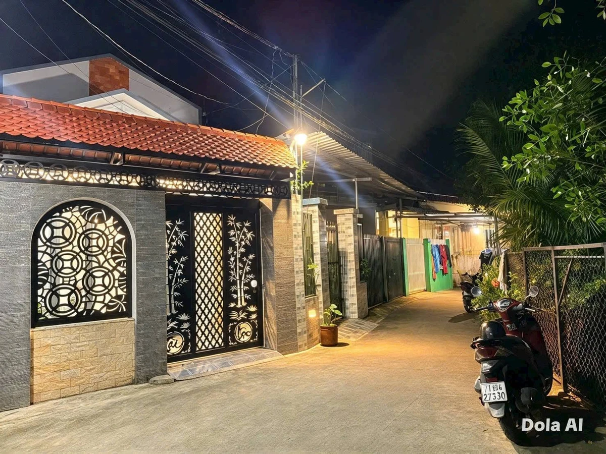 Bán nhà 1 trệt 1 lầu 73,8m2 full nội thất, 2PN, phường An Hội, Bến Tre - Ảnh 1