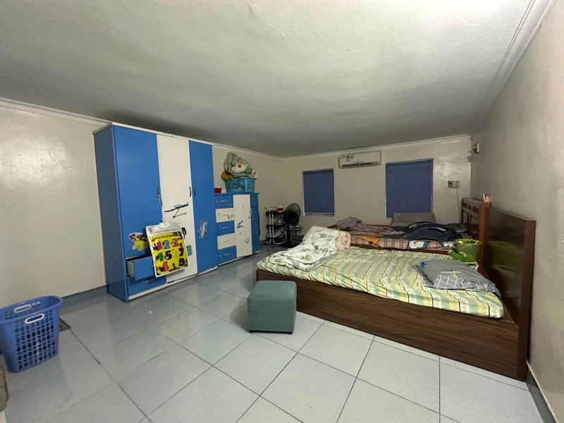 Bán gấp nhà 3 tầng kiên cố 70m2 gần chợ Long Tòng, phường Hồng Gai, Hạ Long