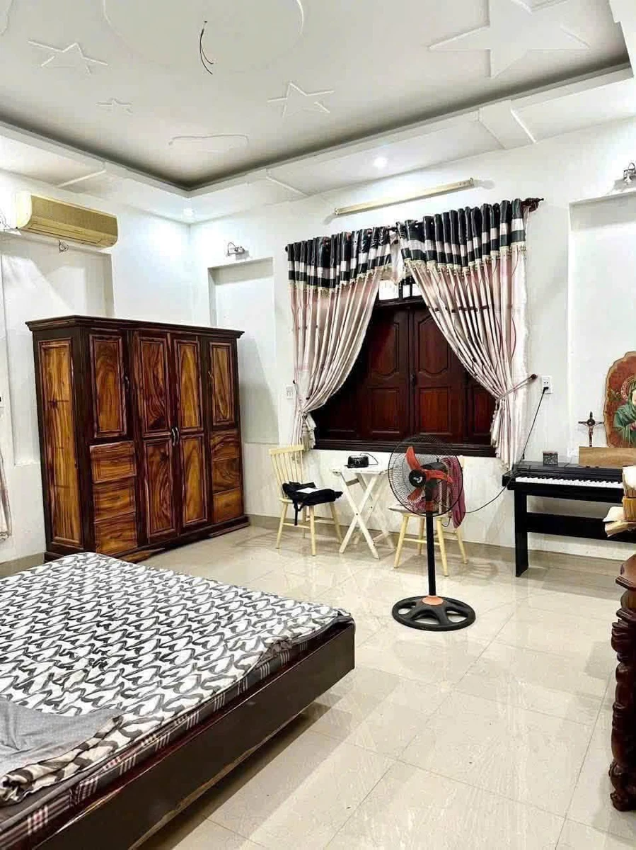 Nhà 2 mặt tiền 6 phòng ngủ, 250m² Biên Hòa, 9 tỷ - Ảnh thu nhỏ 3