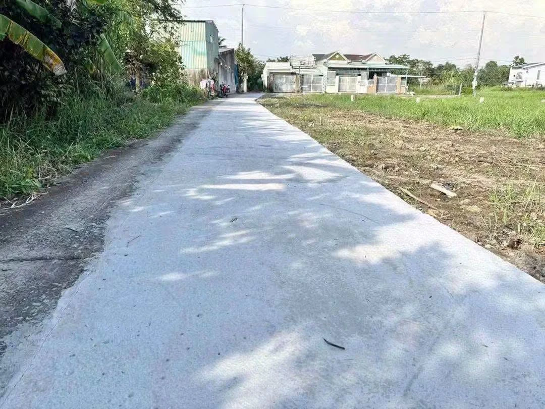 Bán nền đất 130m² đường Châu Thị Kim, Long An, 750 triệu - Ảnh 1