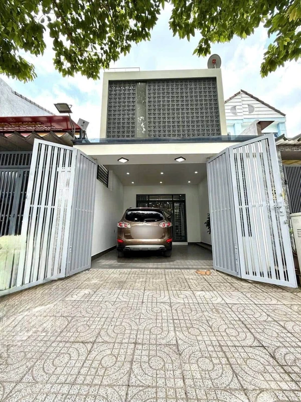 Bán nhà mặt tiền Hiệp Thành 3 Thủ Dầu Một 5x20m 5.6 tỷ