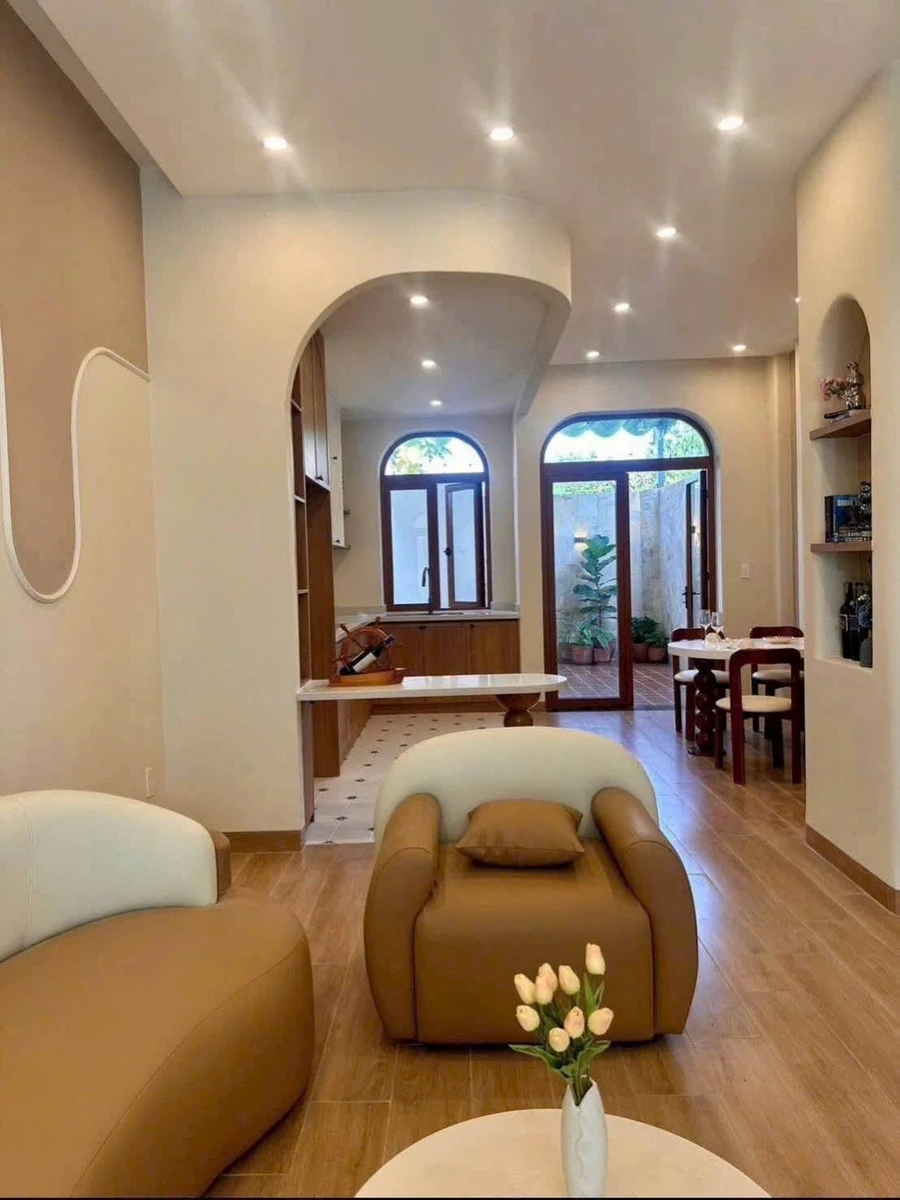 Bán nhà 1 trệt 1 lầu 1 tum 85,5m2, 3PN, giá 4,45 tỷ tại Phước Hưng, TP Bà Rịa - Ảnh thu nhỏ 2