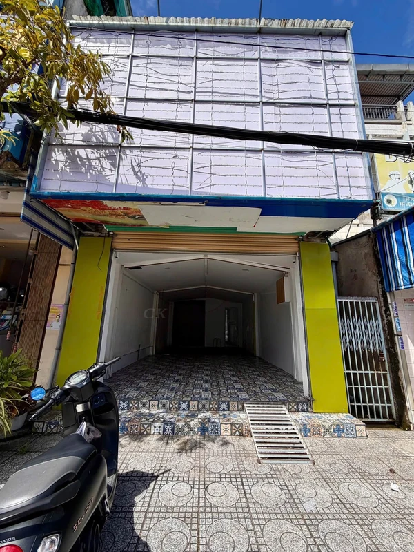 Cho thuê mặt bằng mặt tiền Nguyễn Trung Trực, Rạch Giá 46m² 18tr/tháng