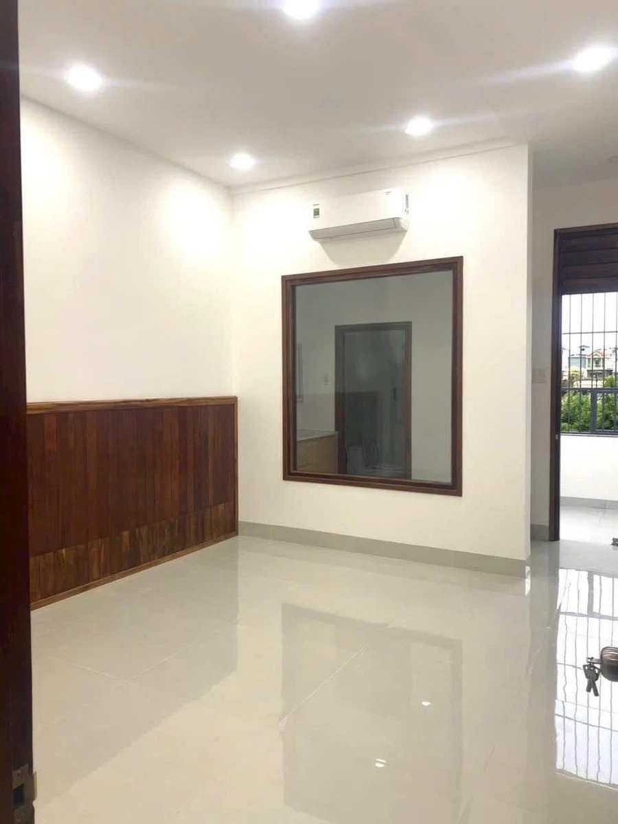 Bán nhà 1 trệt 1 lầu mặt tiền 68,5m² Phan Thiết 3 tỷ 100 triệu - Ảnh 1