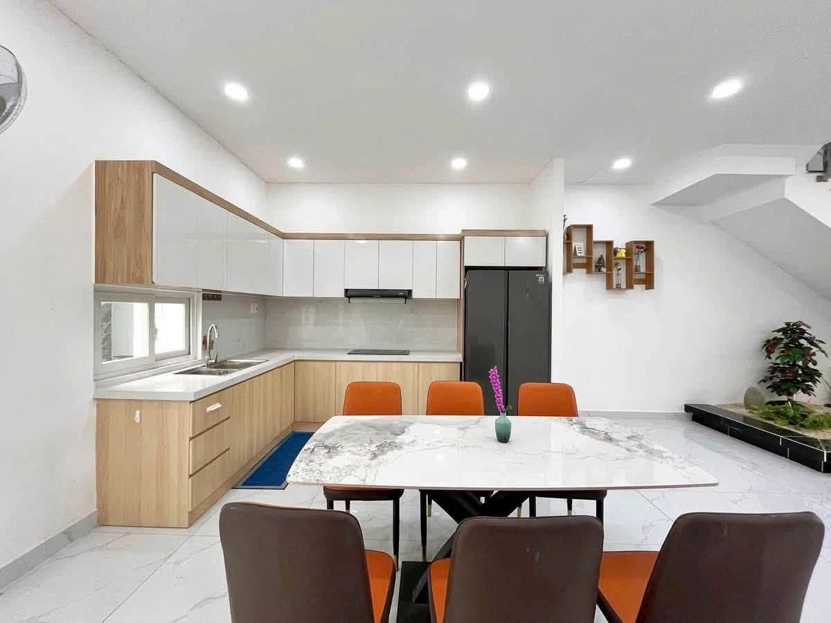 Bán nhà 1 trệt 2 lầu 5x17m, 4 phòng ngủ, KDC Bella Villa, Đức Hòa - Ảnh thu nhỏ 5