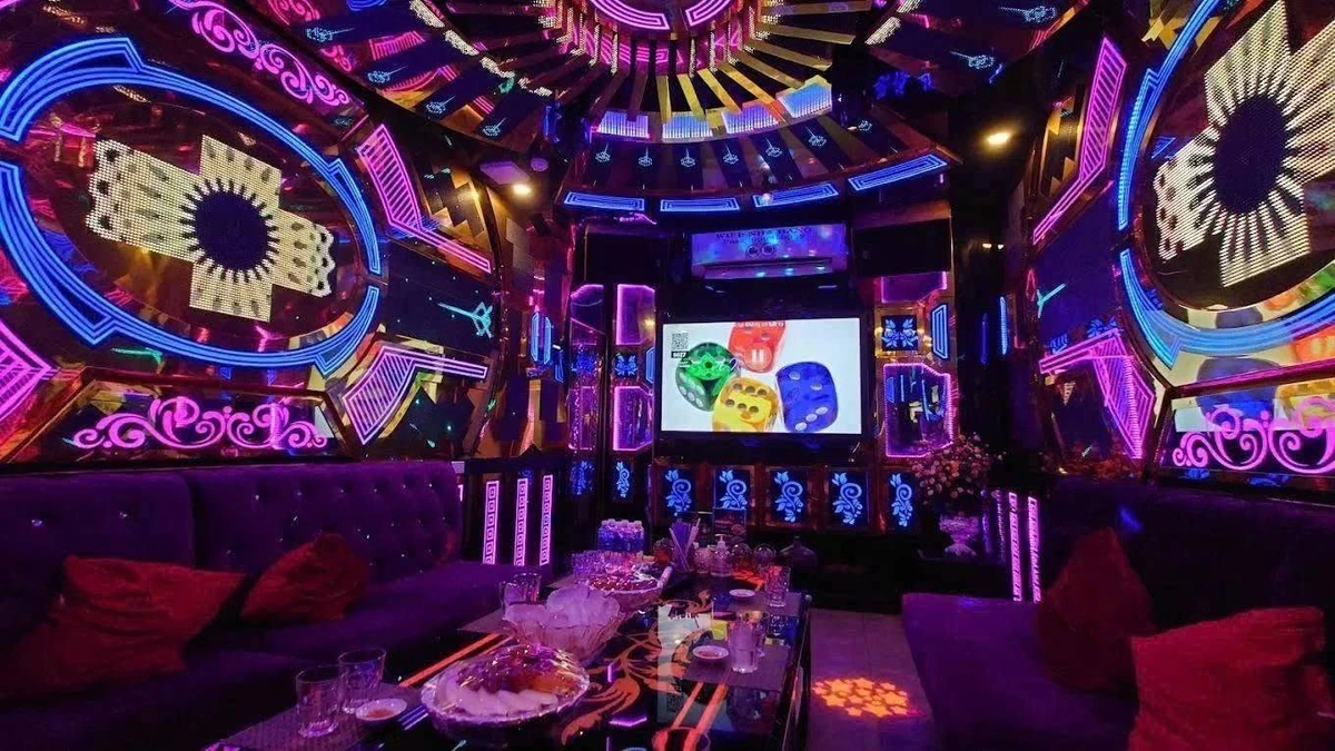 Cho thuê shophouse mặt tiền Lê Lai, Q.1, 150m², 21 phòng karaoke - Ảnh thu nhỏ 3