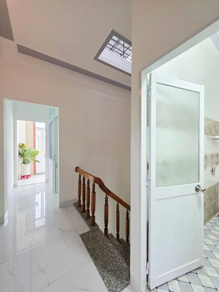 Bán nhà 3 tầng 165m² Quy Nhơn giá 3 tỷ 550 triệu - Ảnh thu nhỏ 5