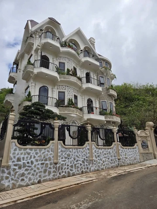 Bán villa Pháp 7PN 241m² Montara Villas Đà Lạt 26 tỷ
