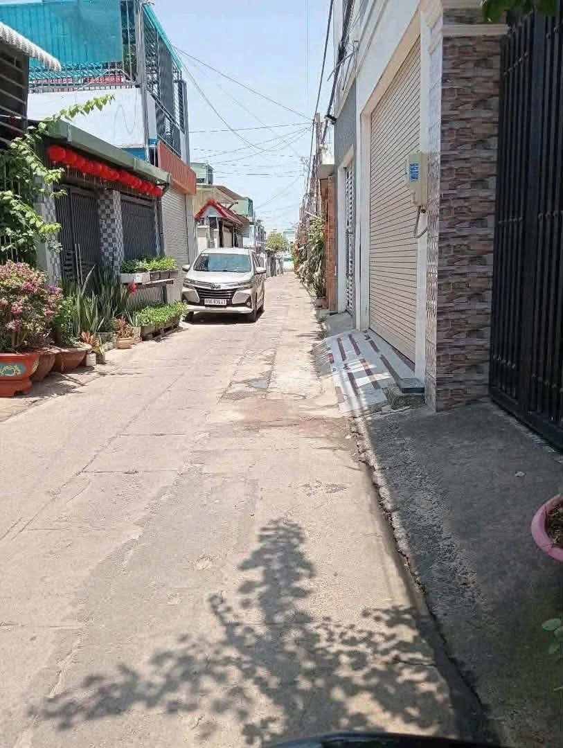 Bán nhà lầu gác ggang 62m2 Tân Hiệp có sân xe hơi - Ảnh 1