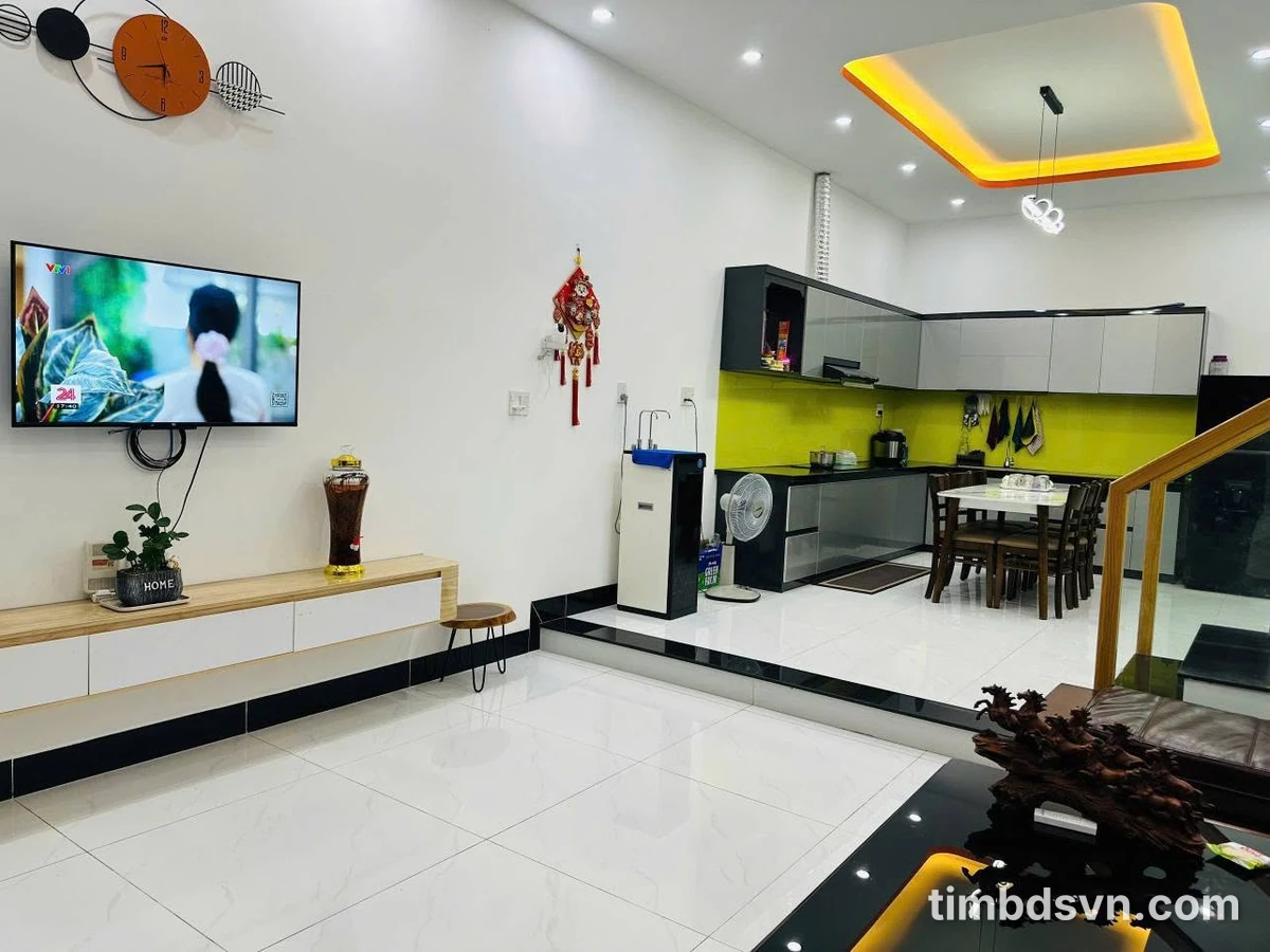 Bán nhà 3 phòng ngủ 100m2 gần Aeon Mall Hòa Xuân trên 5 tỷ - Ảnh thu nhỏ 2