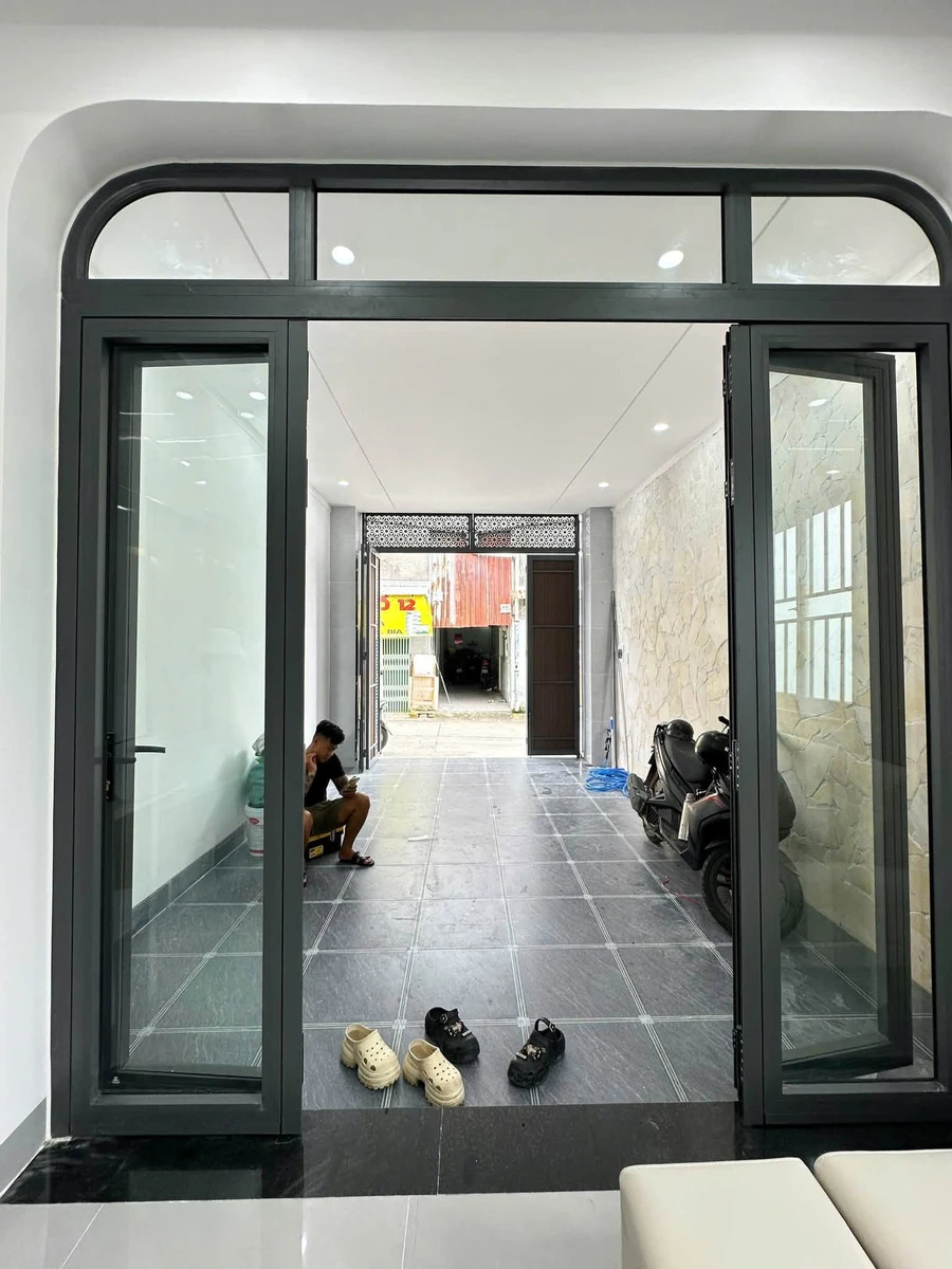 Bán nhà lầu góc 2 mặt tiền 120m² 3PN, 1 tỷ 990 triệu gần Nguyễn Khuyến - Ảnh thu nhỏ 3