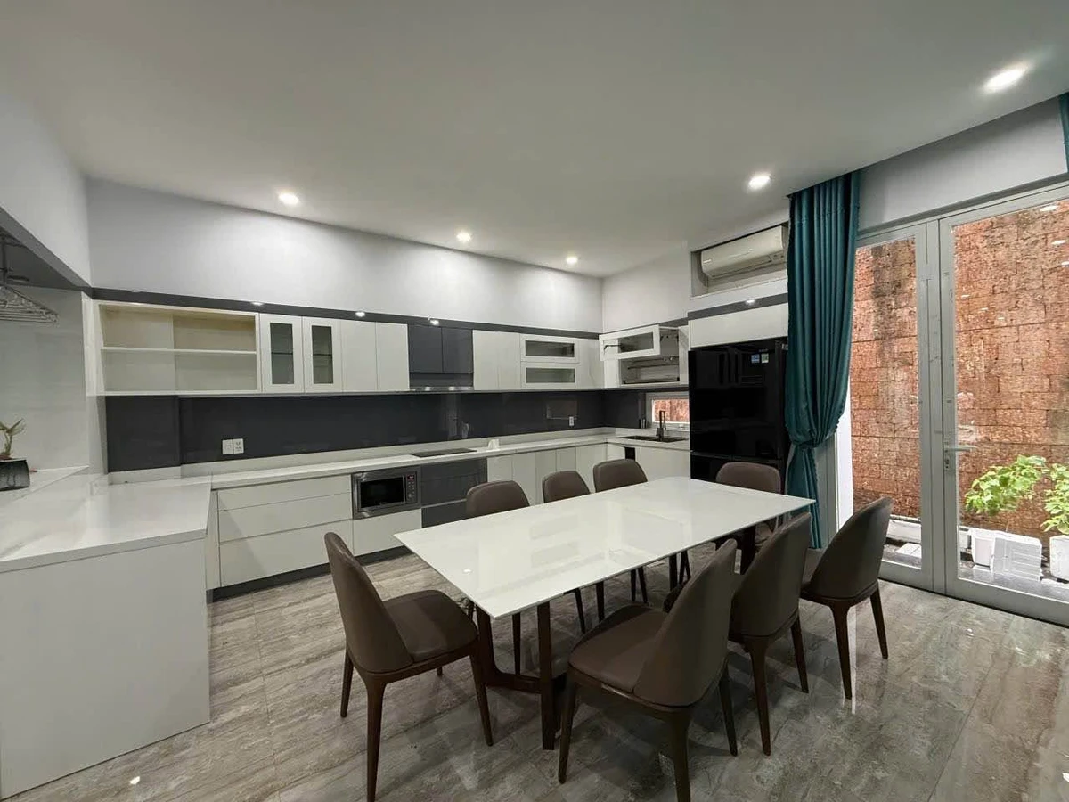Cho thuê nhà 3 tầng 130m² 27 triệu/tháng Quận 7 - Ảnh thu nhỏ 4