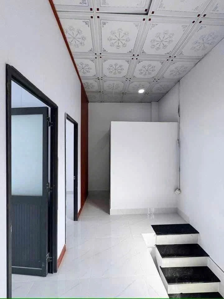 Bán nhà lầu trệt 35m2, 2PN 2WC gần chợ Dĩ An - Ảnh thu nhỏ 2