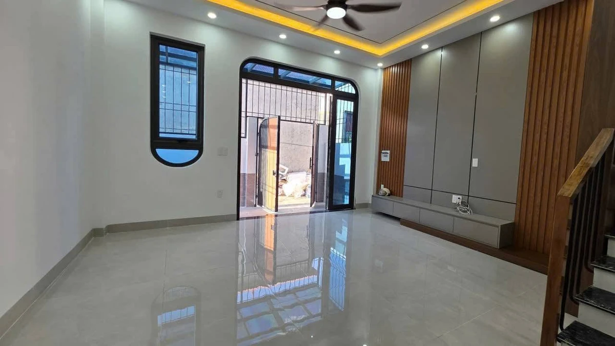 Bán nhà 2 tầng 71m² Quỳnh Cư Hồng Bàng 2 tỷ 350 triệu - Ảnh thu nhỏ 4