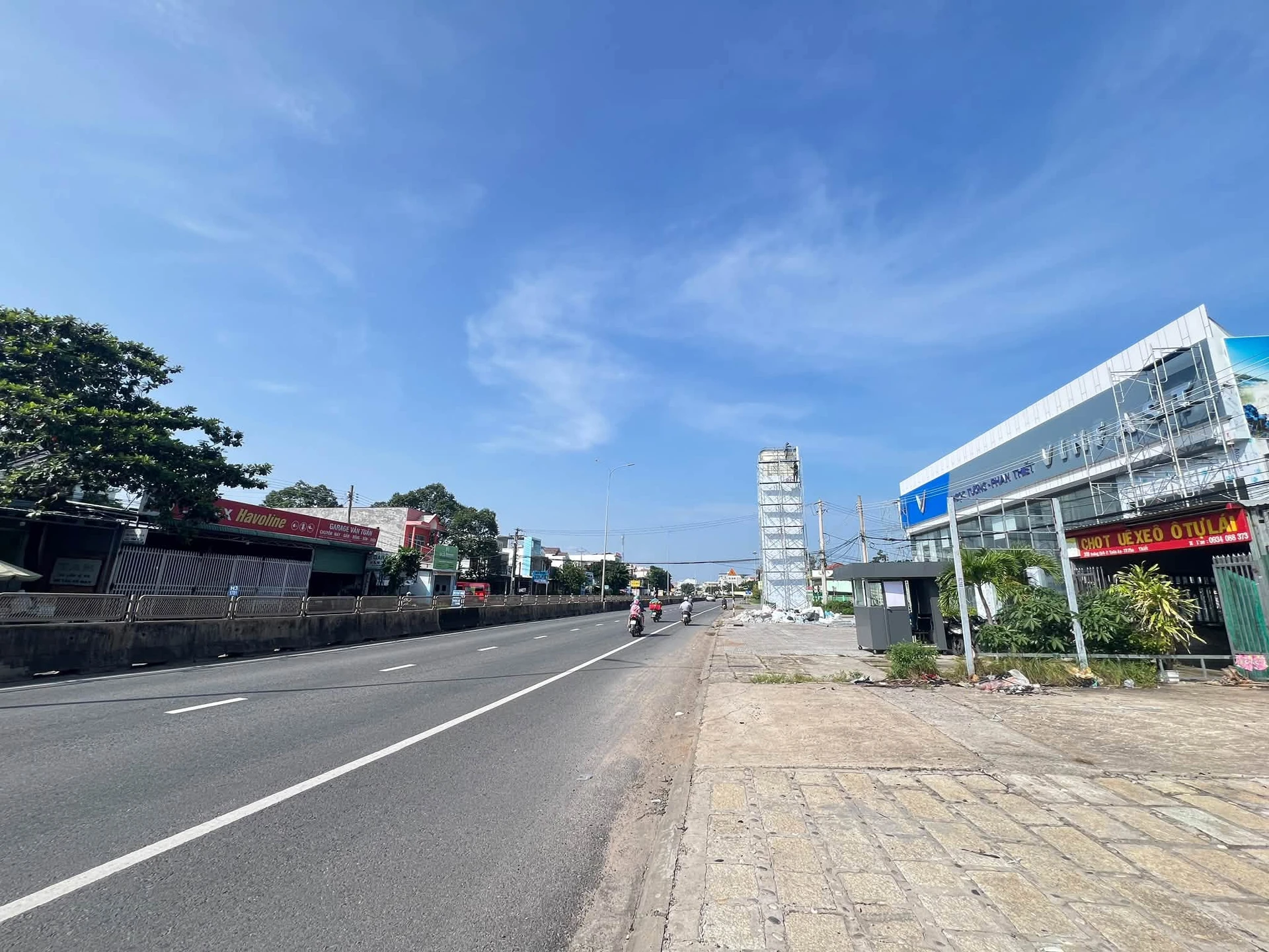 Bán nhà mặt tiền đường 19/4 Phường Hàm Thắng Lâm Đồng 100m2 - Ảnh 1