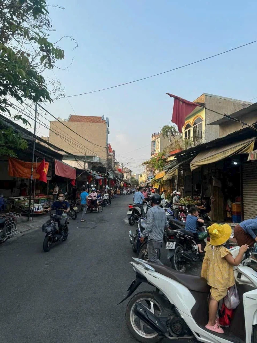 Bán nhà trọ mặt tiền chợ 150m2 Thuận An, Bình Dương - Ảnh thu nhỏ 2