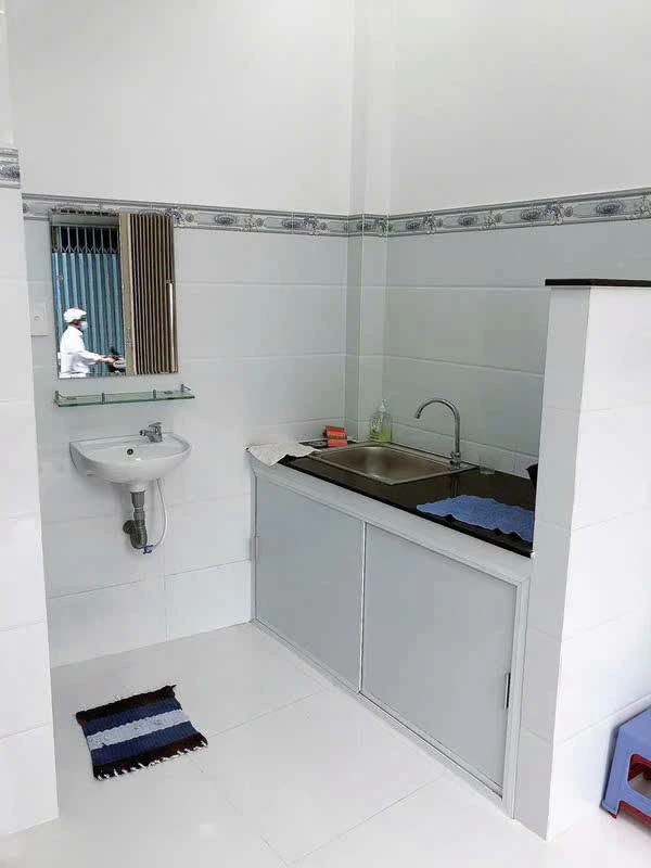 Bán nhà mặt tiền 3 tầng 15m² Đoàn Văn Bơ Q4 - 2,5 tỷ - Ảnh thu nhỏ 2