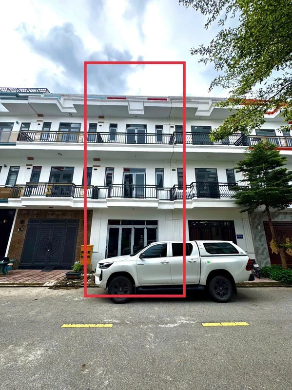 Bán nhà 2 lầu 60m² giá 3,3 tỷ Thuận An Bình Dương