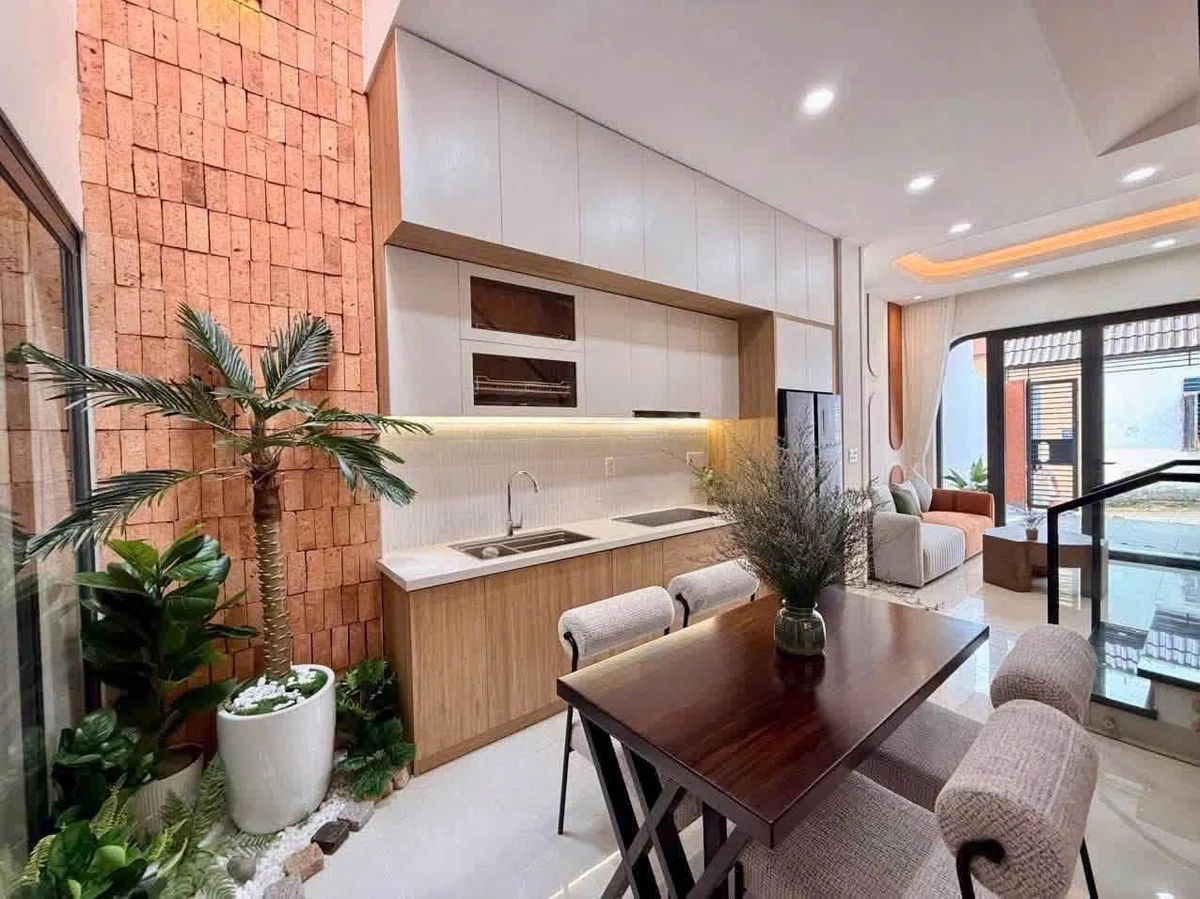Bán nhà 1 mê 4×17m, 3PN, 4WC, nội thất full, Tân Lợi, Đắk Lắk, 4 tỷ 380 - Ảnh thu nhỏ 3