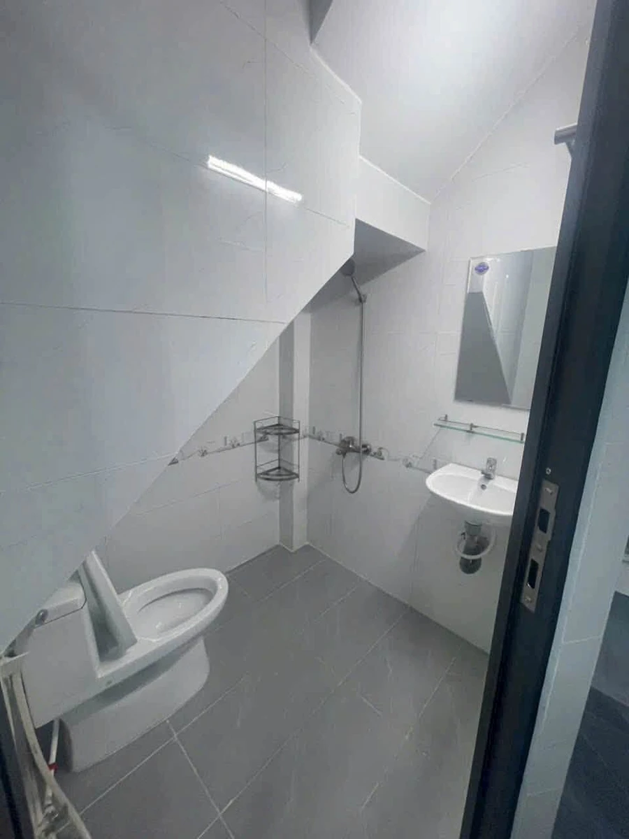 Cho thuê nhà hẻm Quang Trung, 2PN 3WC, 31.5m², 8.5 triệu/tháng - Ảnh thu nhỏ 3