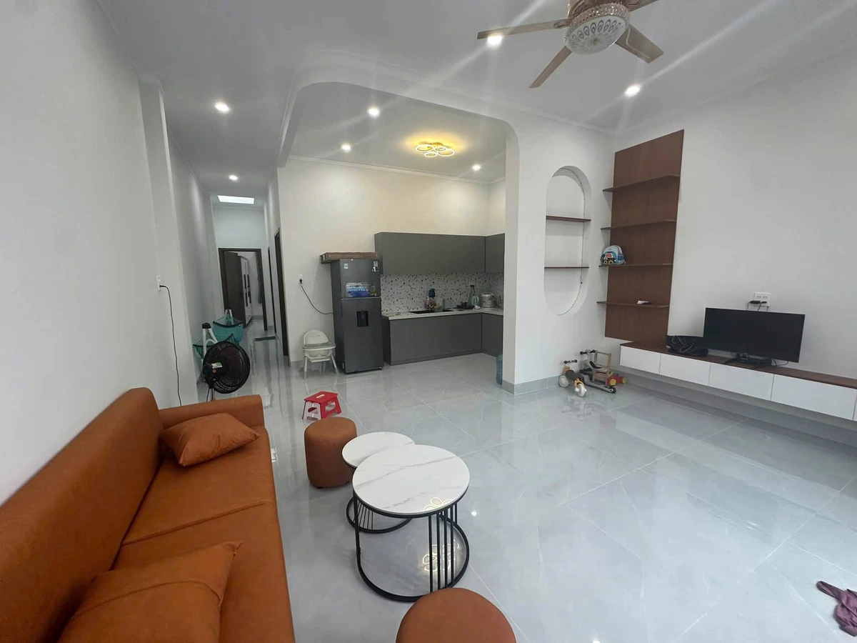 Bán nhà mới xây 100m2, 2 phòng ngủ tặng full nội thất, Phan Thiết 1.35 tỷ - Ảnh thu nhỏ 3