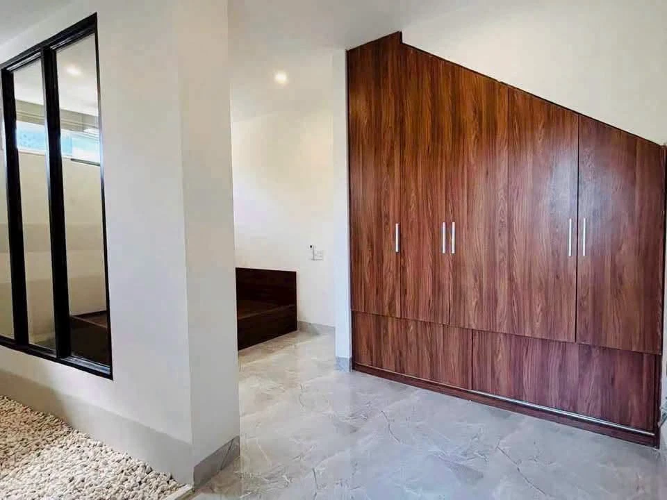Bán nhà 3 tầng 4PN 70m2 góc 2 diện Quang Trung - Ảnh thu nhỏ 3