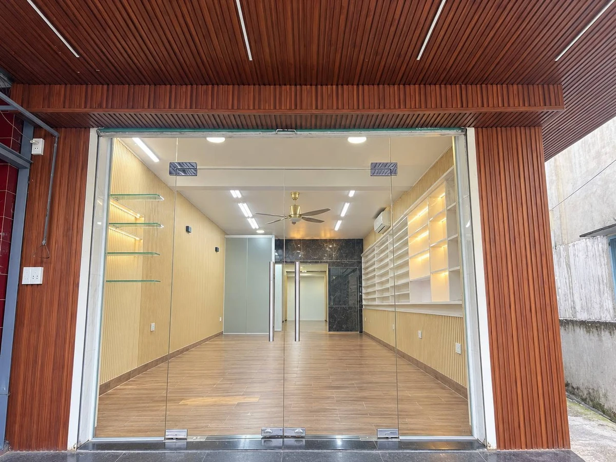 Bán nhà mặt tiền 64m² 2 tầng Linh Xuân giá 4,7 tỷ - Ảnh 1