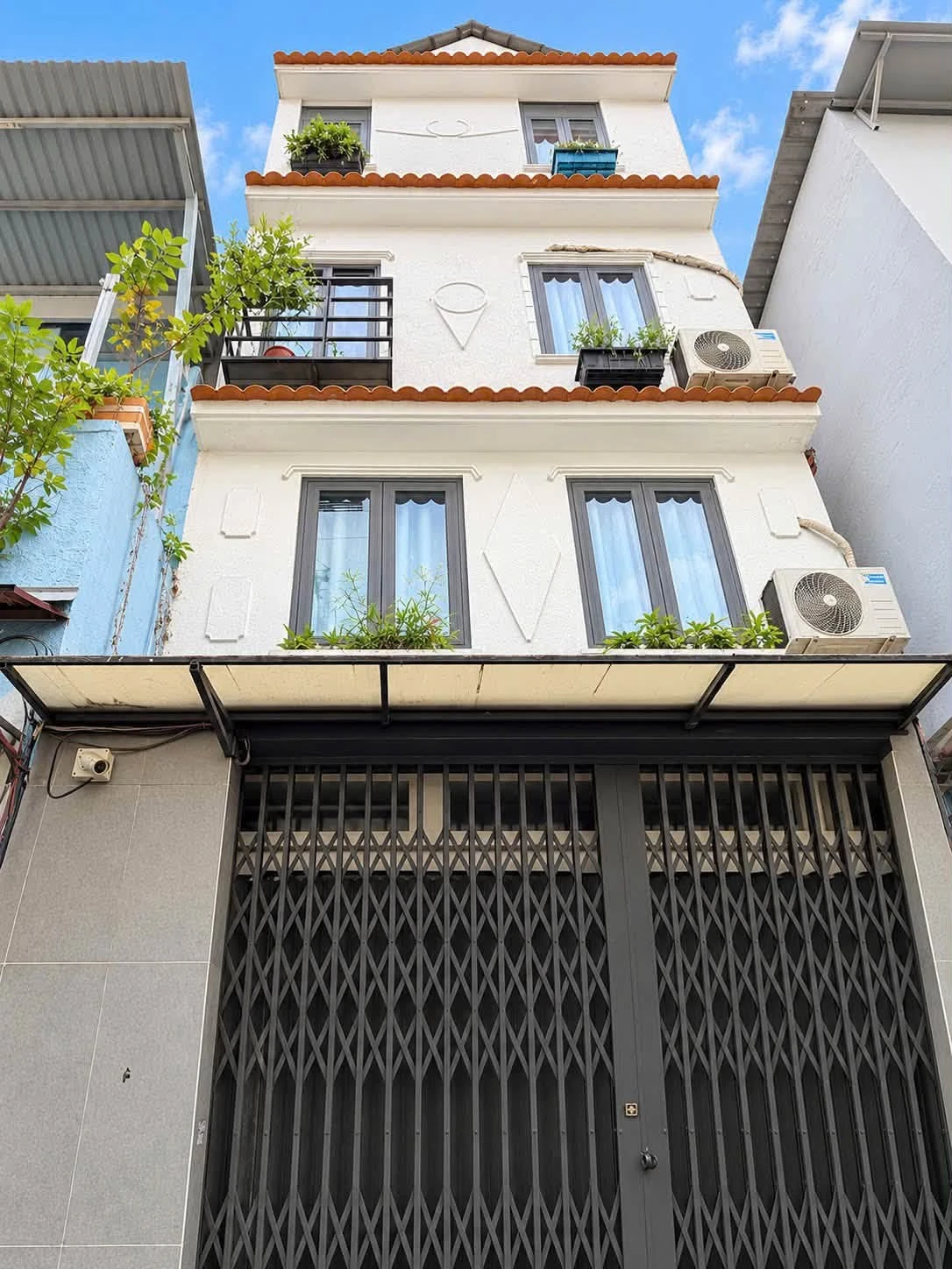 Bán nhà 4 tầng 24m² đường Thích Quảng Đức, Phường 5, Phú Nhuận, giá 4,9 tỷ - Ảnh 1