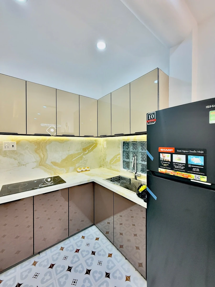 Bán nhà hẻm Thích Quảng Đức, Phú Nhuận, 37m², 3PN 2WC, nhỉnh 6 tỷ, tặng full nội thất - Ảnh thu nhỏ 2