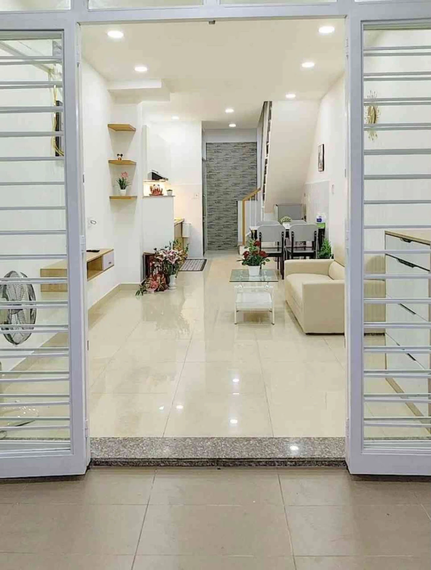 Bán nhà hẻm xe hơi 36m² 1 trệt 1 lầu 2PN đường Vạn Kiếp, Bình Thạnh giá 5,5 tỷ - Ảnh 1