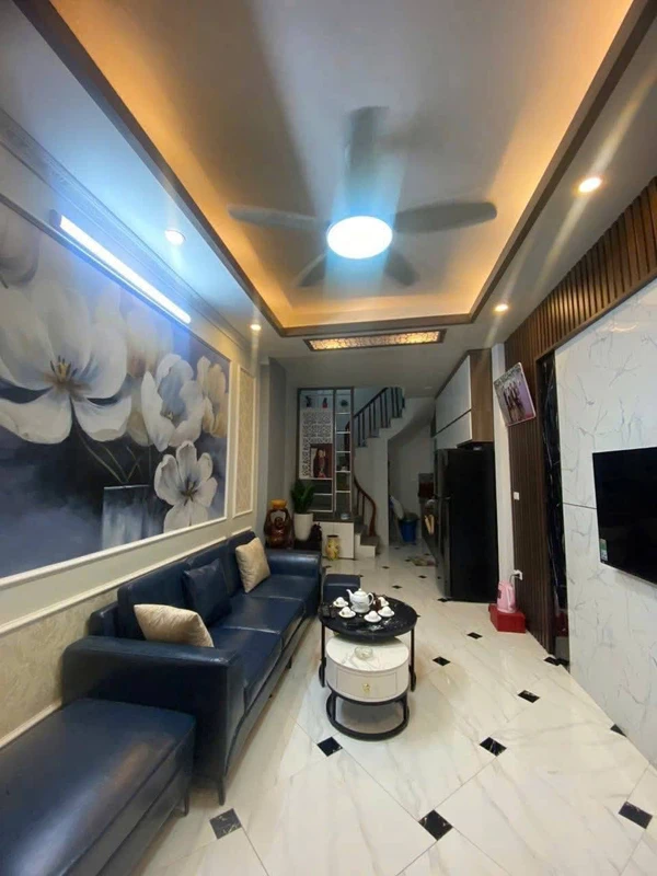 Bán nhà 5 tầng 30m2 6,8 tỷ Tây Hồ Hà Nội