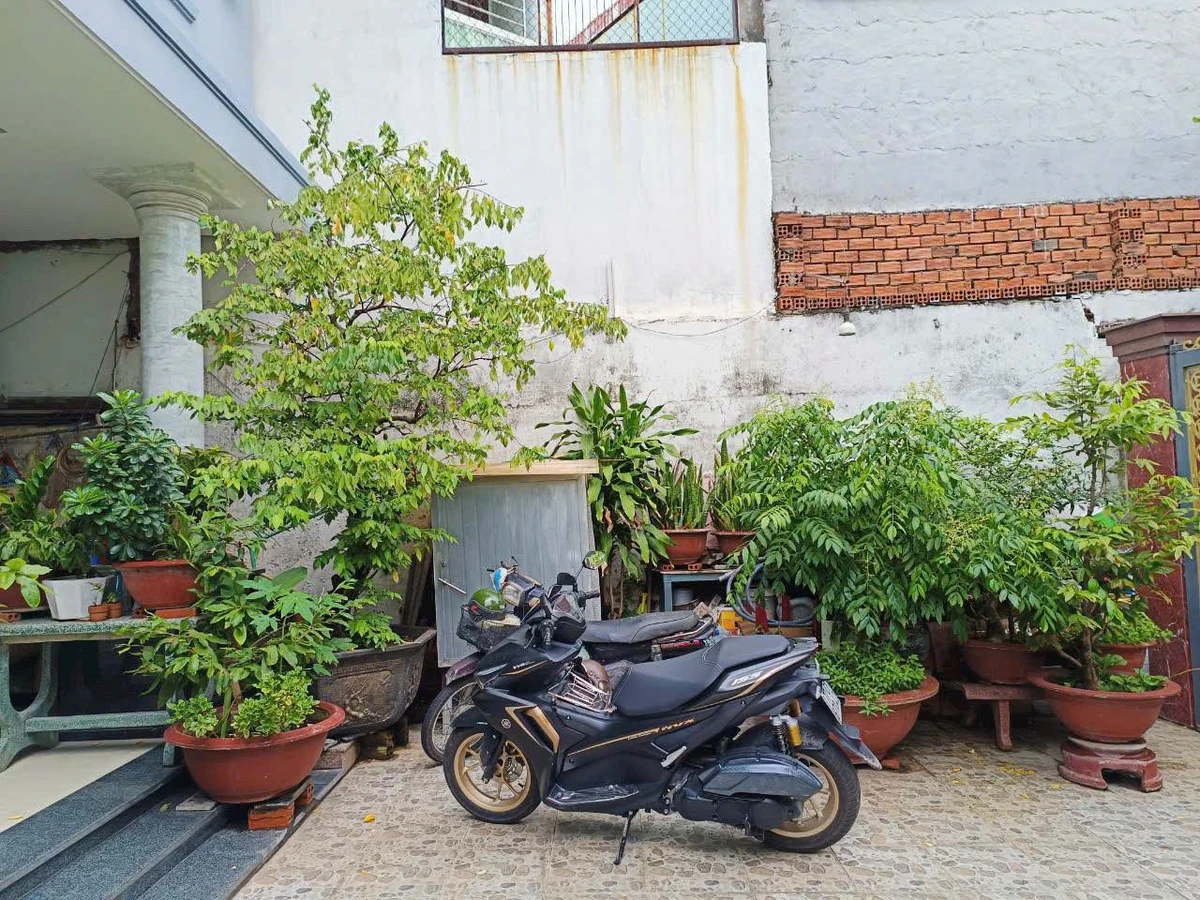 Nhà lầu 2 mặt tiền 9PN 250m² Biên Hòa 7 tỷ 990 triệu - Ảnh thu nhỏ 2