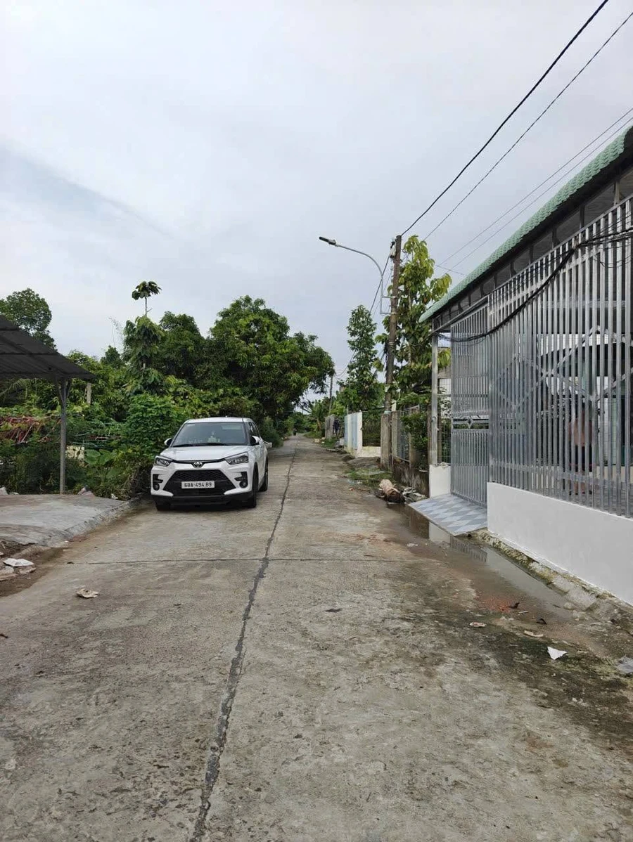Bán nhà mặt tiền Tạ Uyên, Nhà Bè, 122m², 3PN - Ảnh 1
