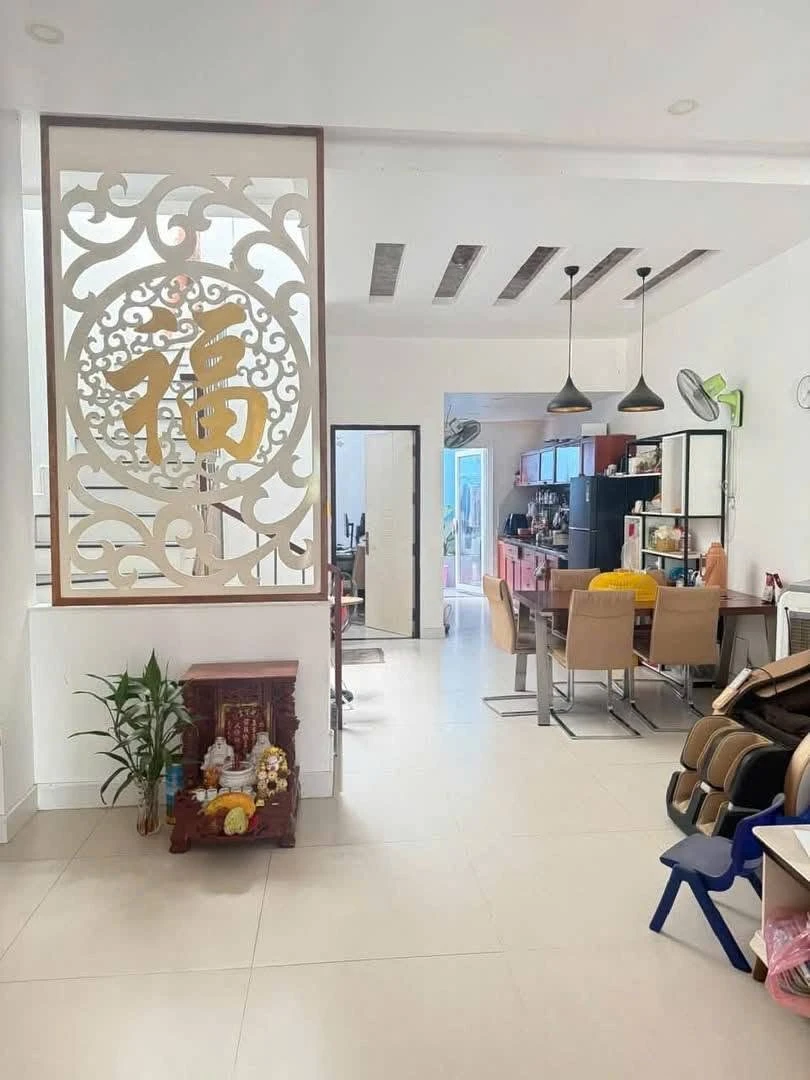 Bán nhà phố Rạch Giá 90m², 2 tỷ 400 triệu - Ảnh 1