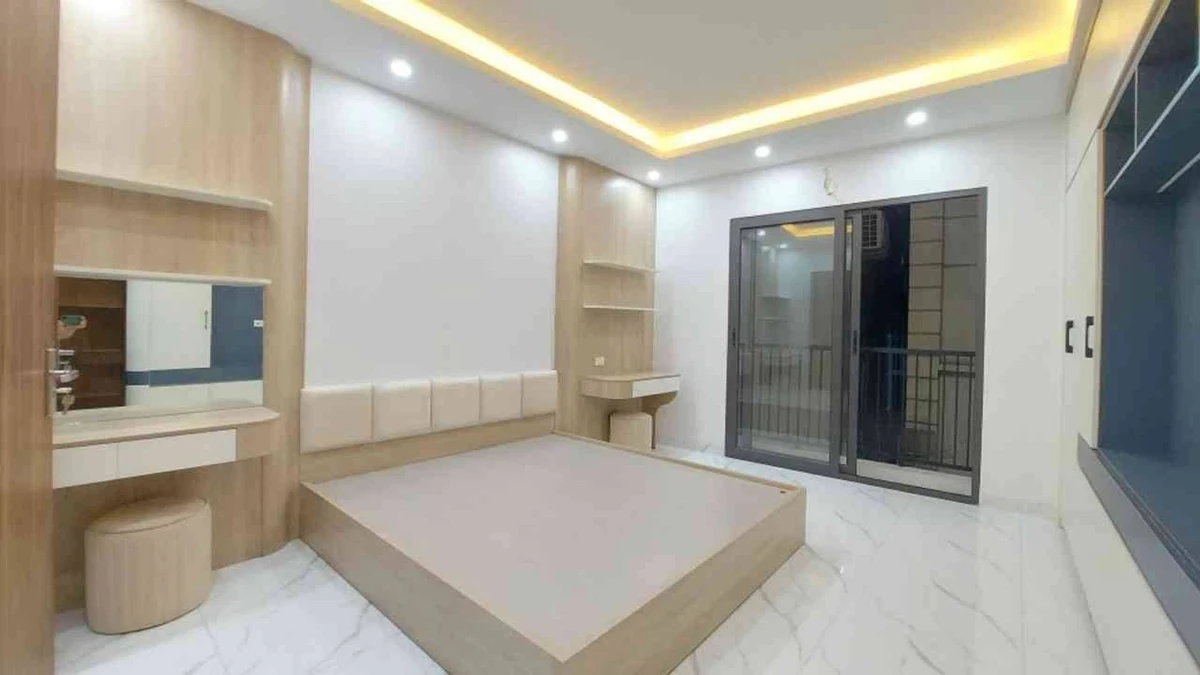 Bán nhà 5 tầng 35m² mặt tiền 4m Cầu Diễn hơn 8 tỷ - Ảnh thu nhỏ 2