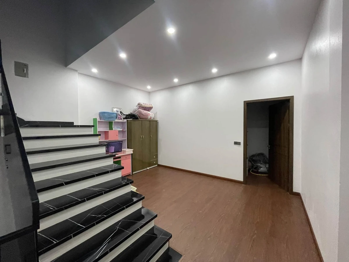 Bán nhà 3 tầng 118m2 mới ngay chợ Châu Uý 4 tỷ - Ảnh thu nhỏ 5