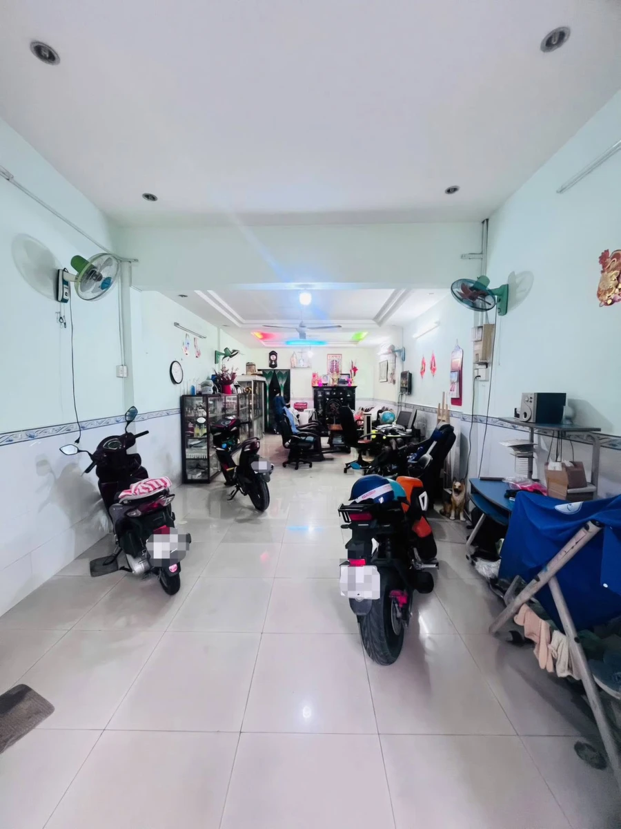 Bán nhà 2 mặt hẻm đường Hàn Hải Nguyên, Xóm Đất, Quận 11, 66,4m2, 4 tầng, giá hơn 10 tỷ - Ảnh thu nhỏ 2