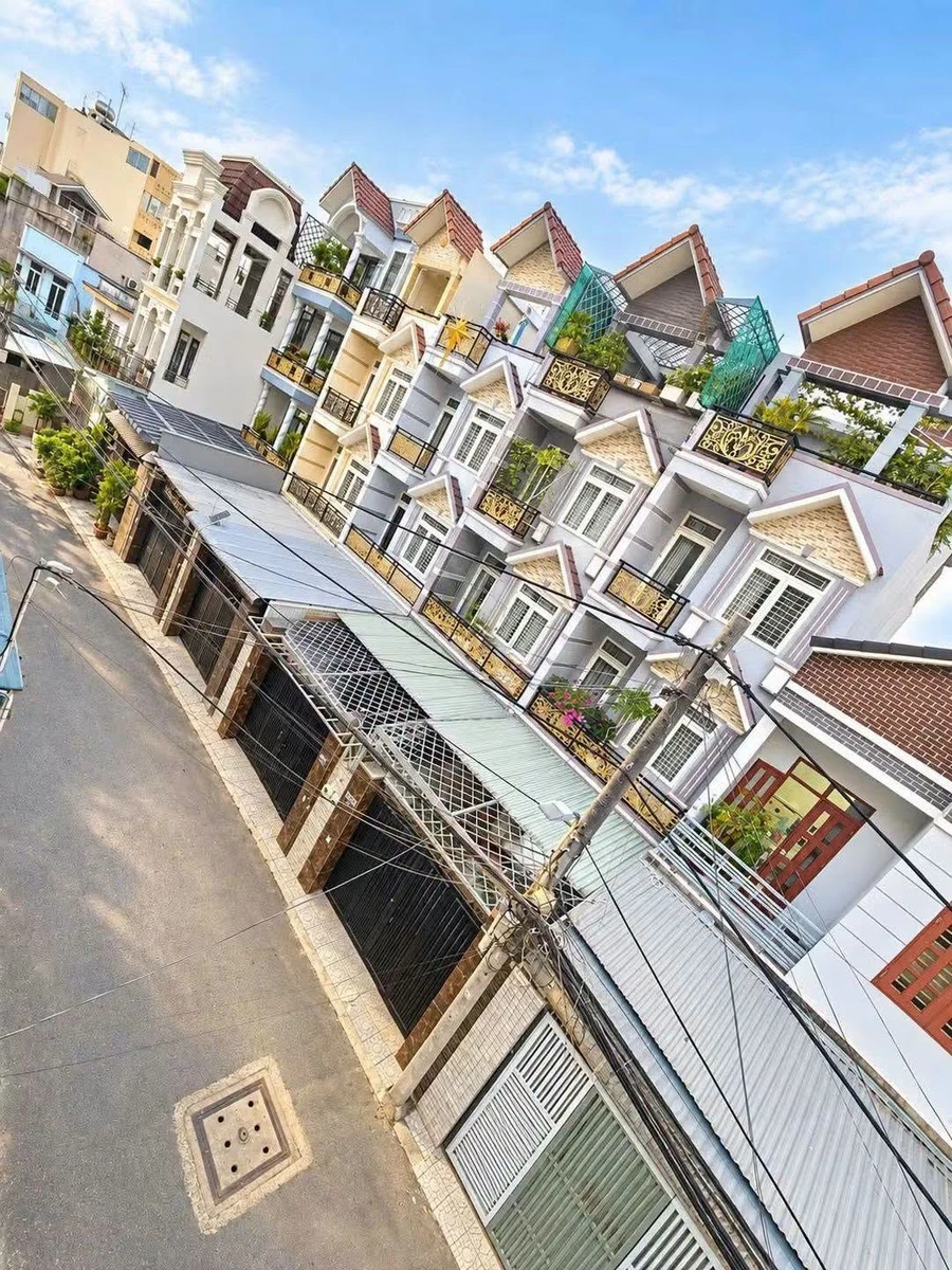 Bán nhà 5 phòng ngủ 78m² Quận 2 giá 9.8 tỷ - Ảnh 1
