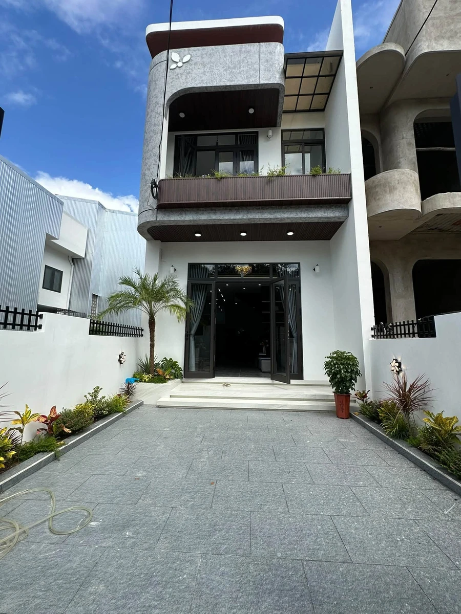 Bán nhà 2 tầng 100m2, 3 PN/WC, nội thất đầy đủ, Huế - Ảnh 1