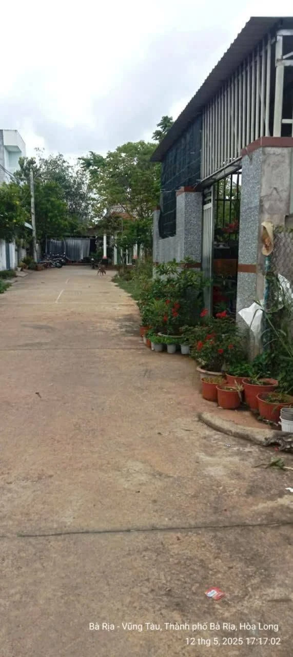Bán nhà mái Thái 3PN 7x23m, Hòa Long, TP Bà Rịa, giá 1,95 tỷ - Ảnh 1