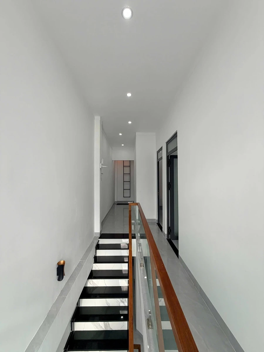 Bán nhà 3PN 170m² hẻm Nam Quốc Cang Quận 1 - Ảnh thu nhỏ 4