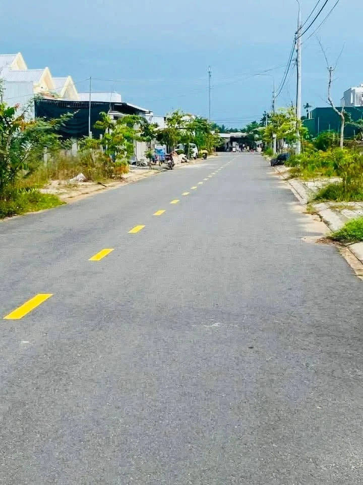 Bán nhà mê 5x20m, 3 PN tại KDC Phát Đạt, Quảng Ngãi - Ảnh thu nhỏ 4