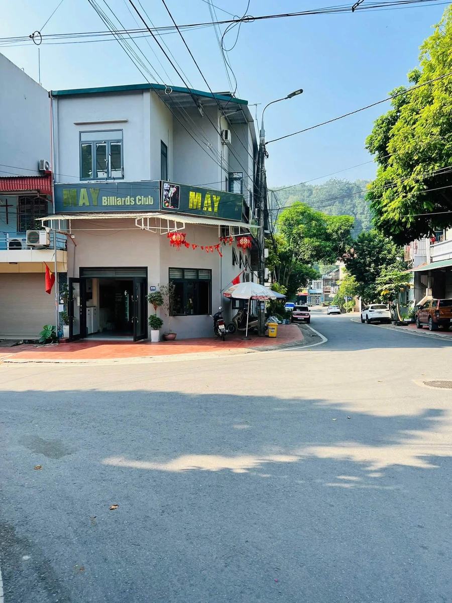 Bán nhà 3 tầng 117m² kinh doanh bi-a, 2 mặt tiền, Lào Cai - Ảnh 1