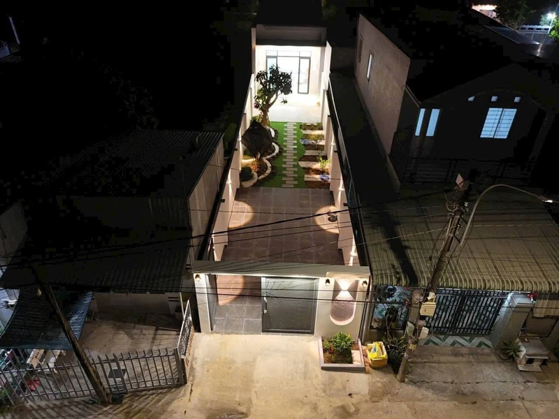 Bán nhà mặt tiền sân vườn 5x60m, 3PN 4WC, Rạch Giá