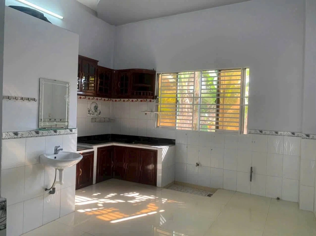Bán nhà trệt 2PN 91m² khu dân cư Đoàn Kết 1,899 tỷ - Ảnh thu nhỏ 2