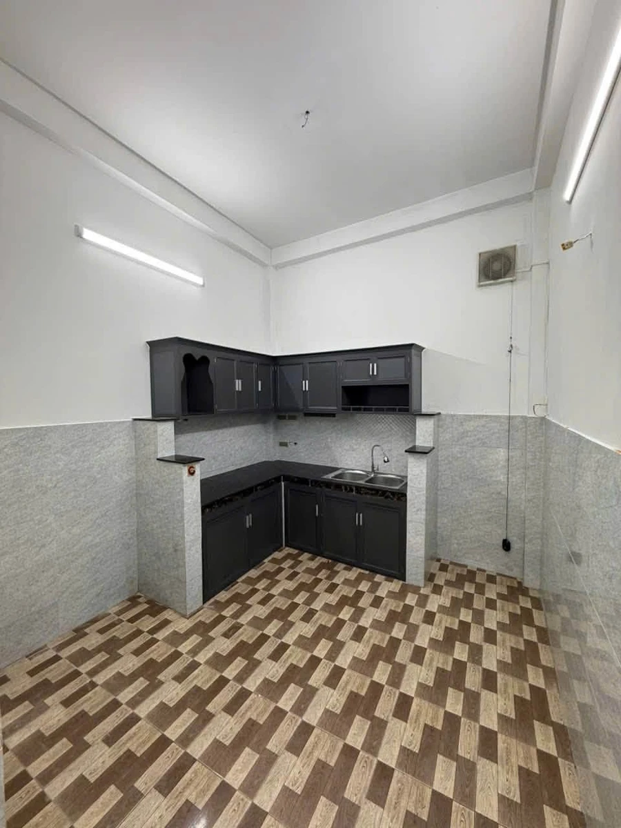 Bán nhà hẻm Trần Thủ Độ, Tân Phú, 67m2, 2 phòng, 3,95 tỷ - Ảnh thu nhỏ 4
