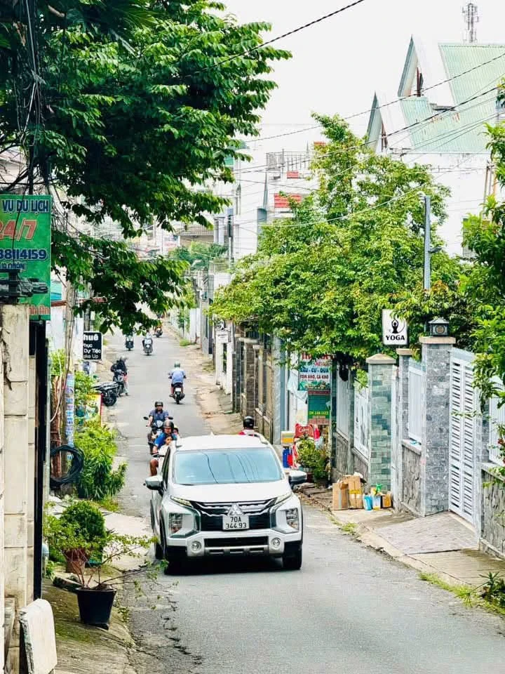 Bán nhà 1 trệt 1 lầu 3PN, 140m² Nguyễn Ái Quốc, Long Bình - Ảnh thu nhỏ 2