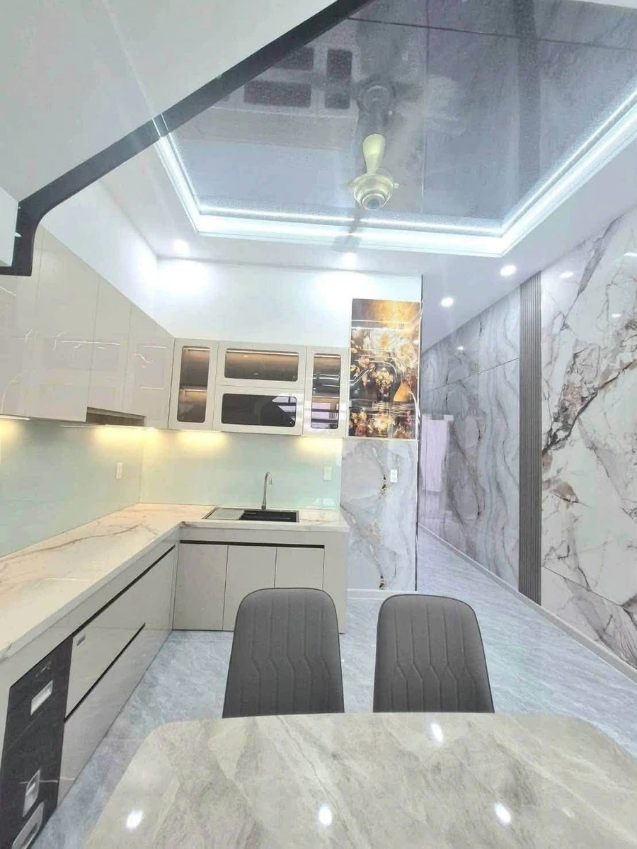 Bán nhà sổ đỏ 4x23m, 3PN, gần Ngã Tư Miễu Ông Cù, phường Tân Khánh, giá 3,65 tỷ - Ảnh thu nhỏ 4