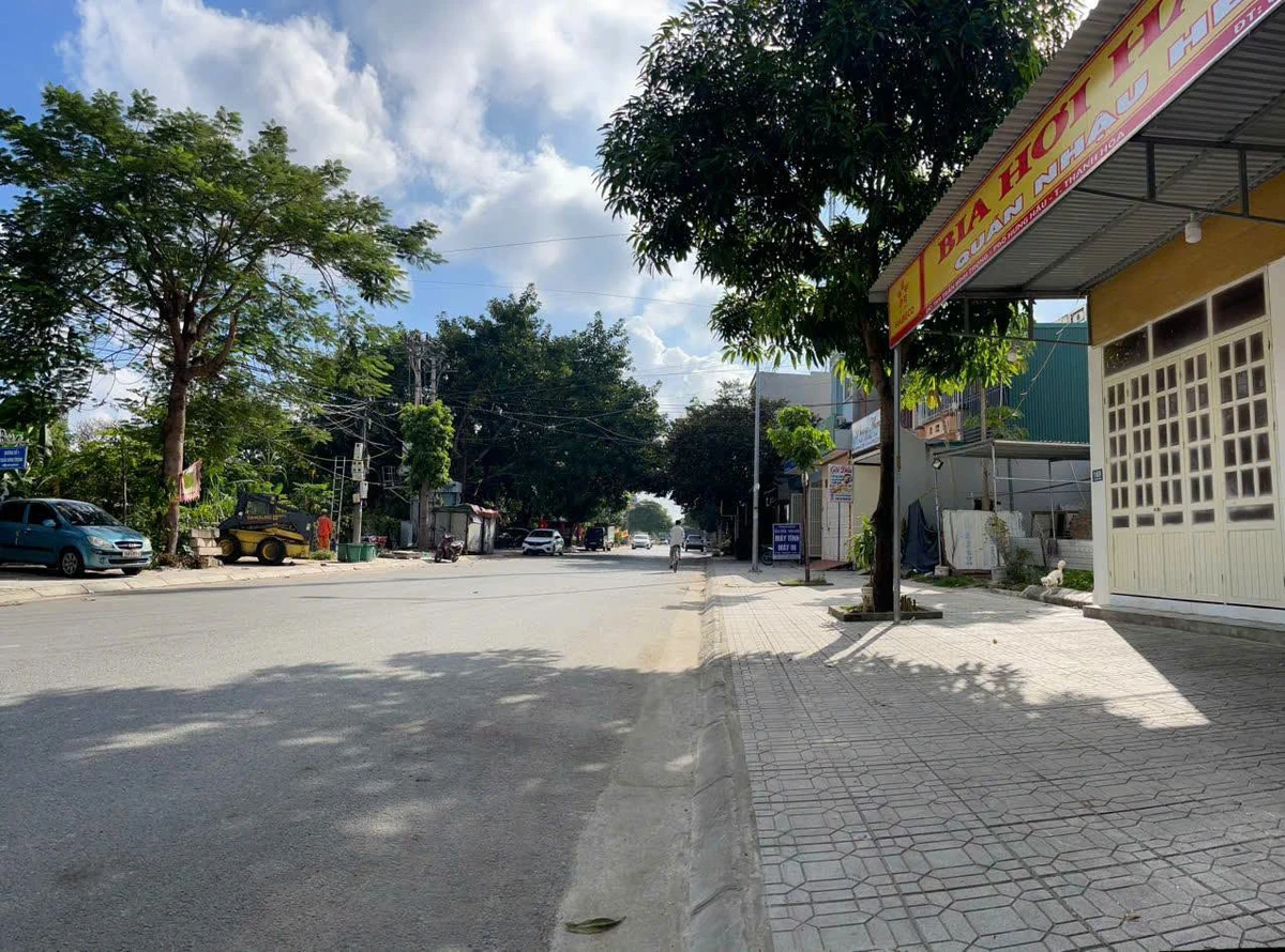 Bán đất 200m2 mặt tiền 10m Quảng Hưng 5.8 tỷ - Ảnh thu nhỏ 2