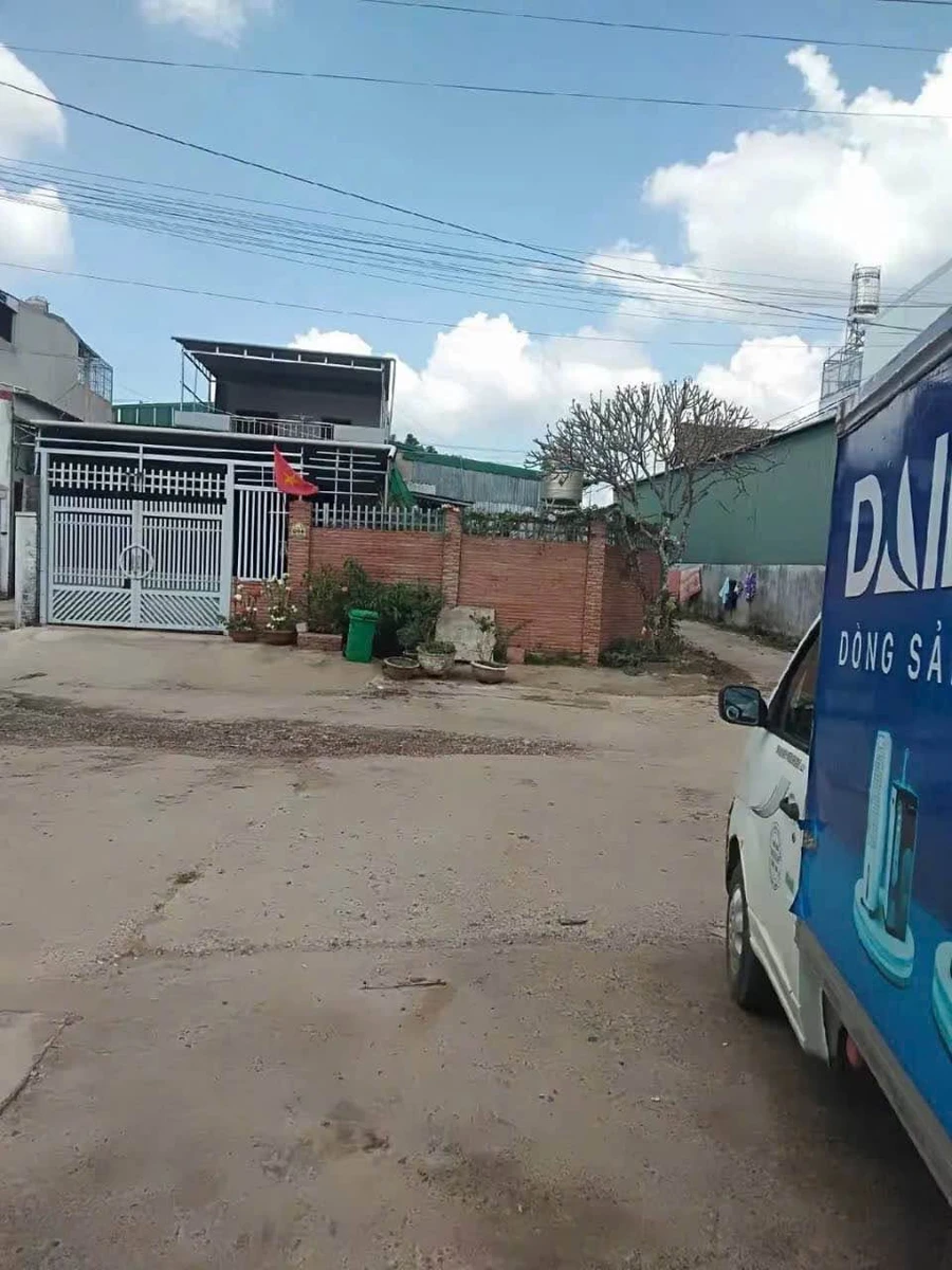 Bán đất mặt tiền đường Đồng Khởi 100m², 6 tỷ 3 - Ảnh 1